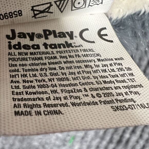 Just Play FlipaZoo 2 in 1 Plush 20” White Polar Bear Poppi/Gray Husky Dog Asher - Picture 7 of 15